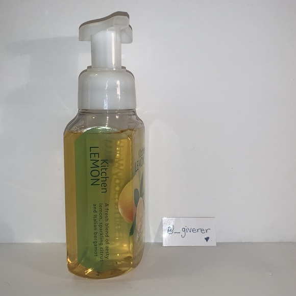 Kitchen Lemon Bath & Body Works Foaming Handsoap - Picture 2 of 6